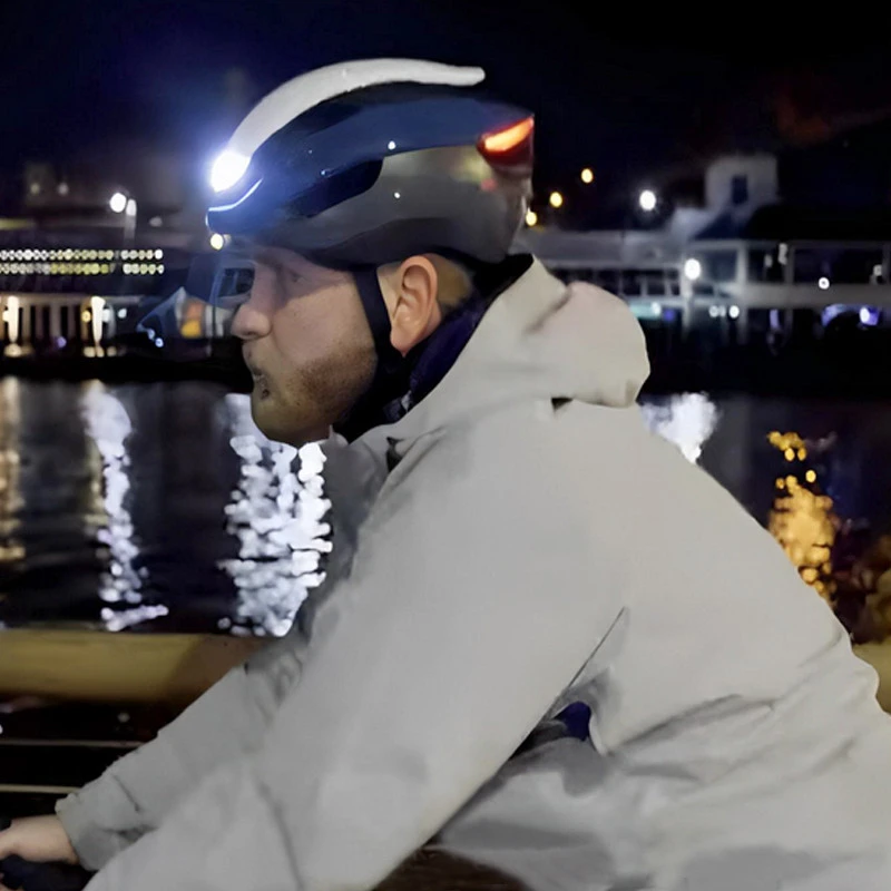 Casque Intélligent LUMOS Ultra Pour Cycliste Urbain 4 Casque Intélligent LUMOS Ultra Pour Cycliste Urbain – Image 4