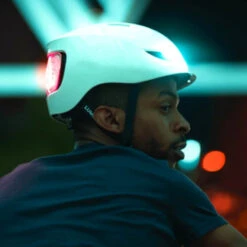 Casque Vélo Urbain Intelligent Lumos Matrix Blanc Avec éclairage -Fun Eco Bikes Boutique casque velo urbain intelligent lumos matrix blanc avec eclairage 2