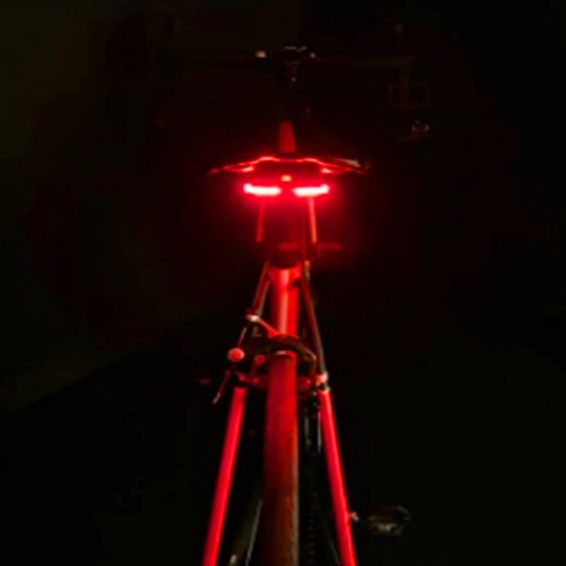 Feu Arrière Lucia Monté Sur Le Rail De Selle 5 Feu Arrière Lucia Monté Sur Le Rail De Selle – Image 5