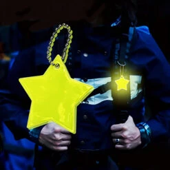 Lot De 10 Porte-clés étoiles Réfléchissants Jaune Fluo -Fun Eco Bikes Boutique lot de 10 porte cles etoiles reflechissants jaune fluo 3