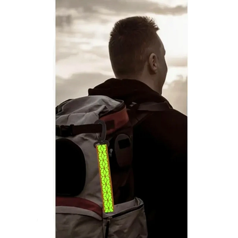 Porte Clé Réfléchissant Haute Visibilité Pour Cycliste Et Piéton - La Paire 2 Porte Clé Réfléchissant Haute Visibilité Pour Cycliste Et Piéton - La Paire – Image 2